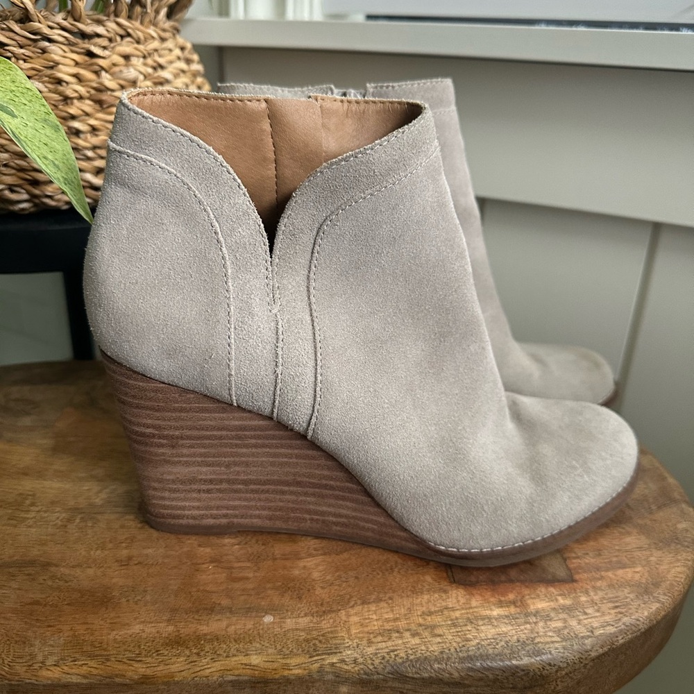 Women’s LUCKY BRAND wedge booties